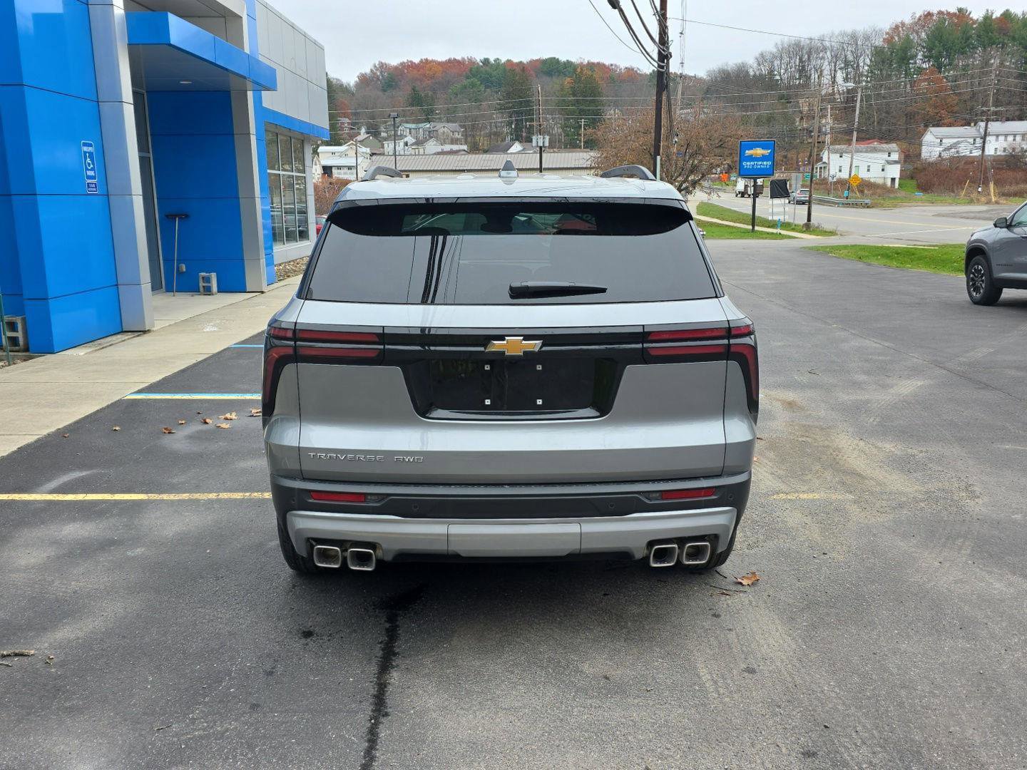 New 2026 Chevrolet Traverse LT image 12