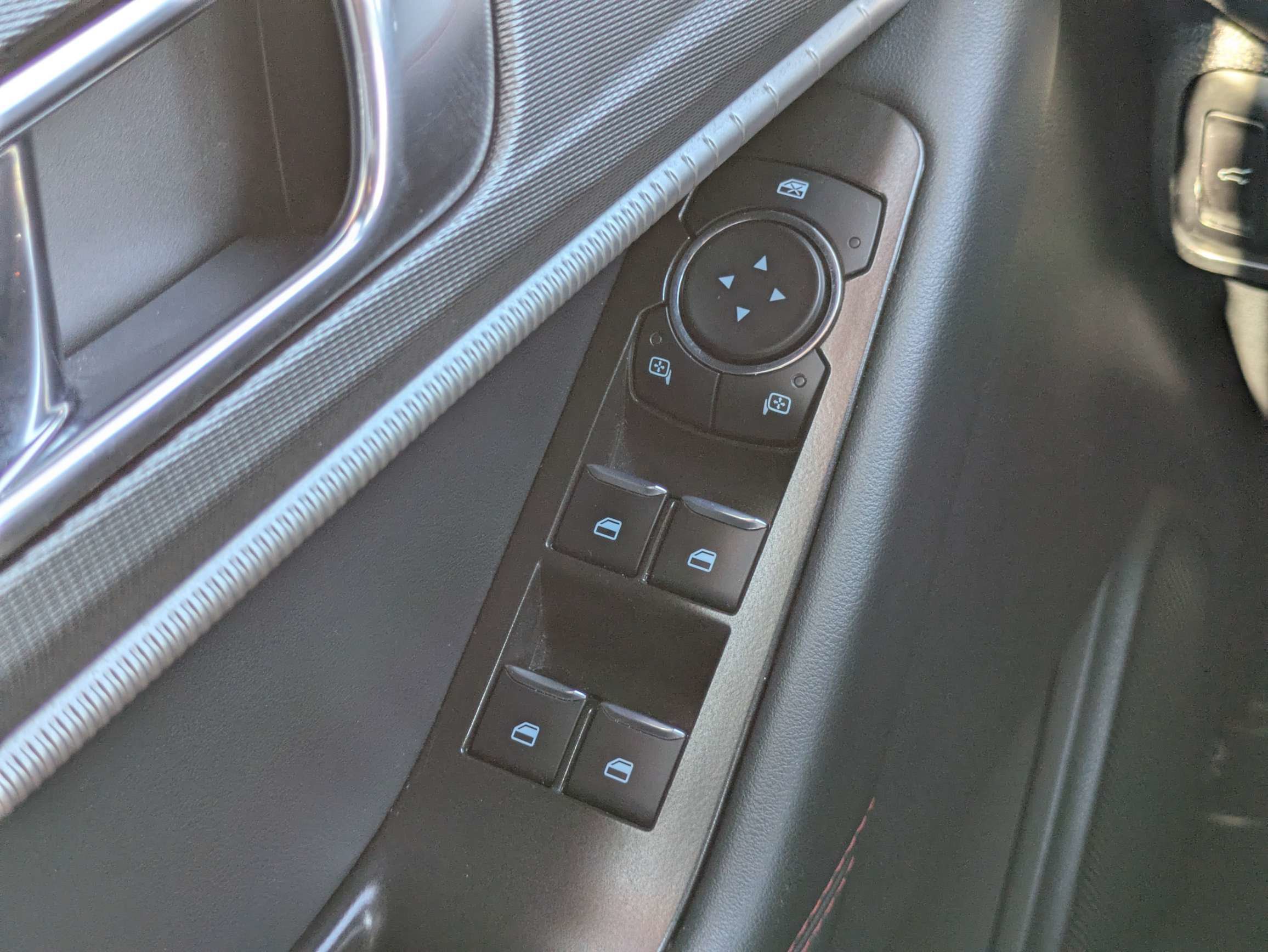 Used 2025 Ford Explorer ST-Line AWD/4WD image 23