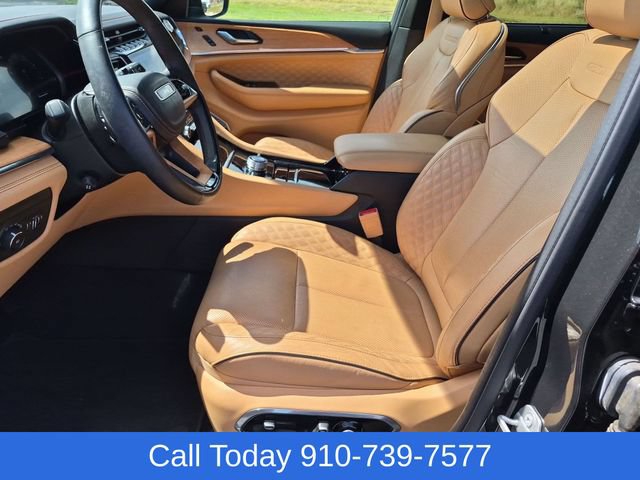Used 2024 Jeep Grand Cherokee Summit AWD/4WD image 14