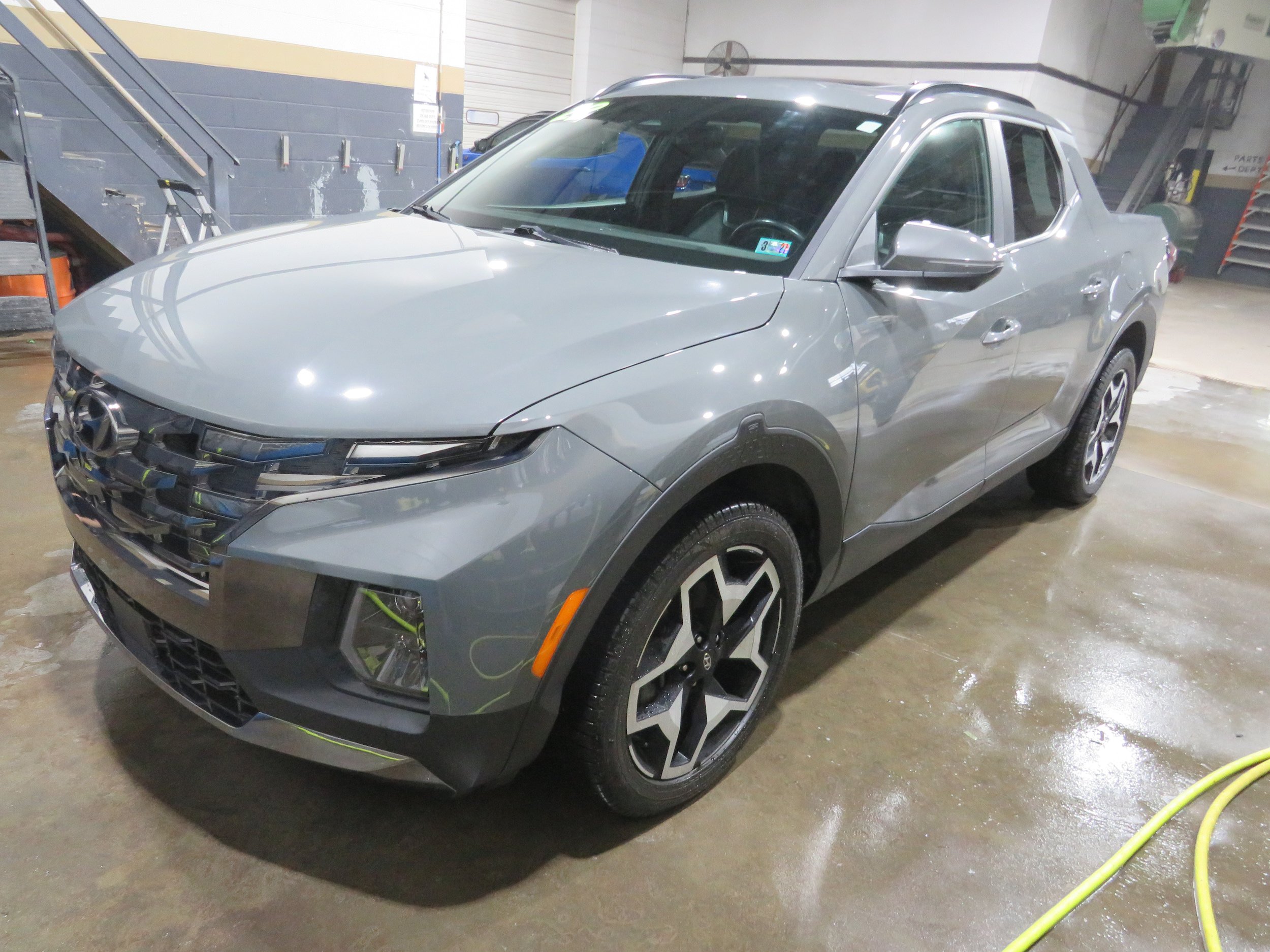 Used 2022 Hyundai Santa Cruz Limited AWD/4WD image 3
