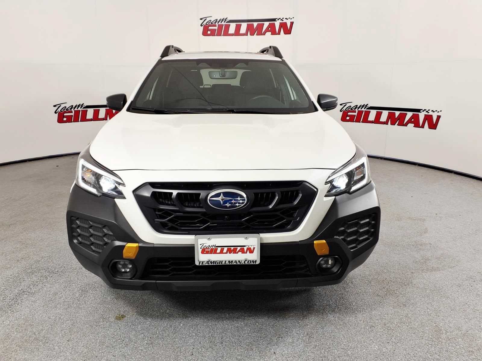 Used 2025 Subaru Outback Wilderness AWD/4WD image 2