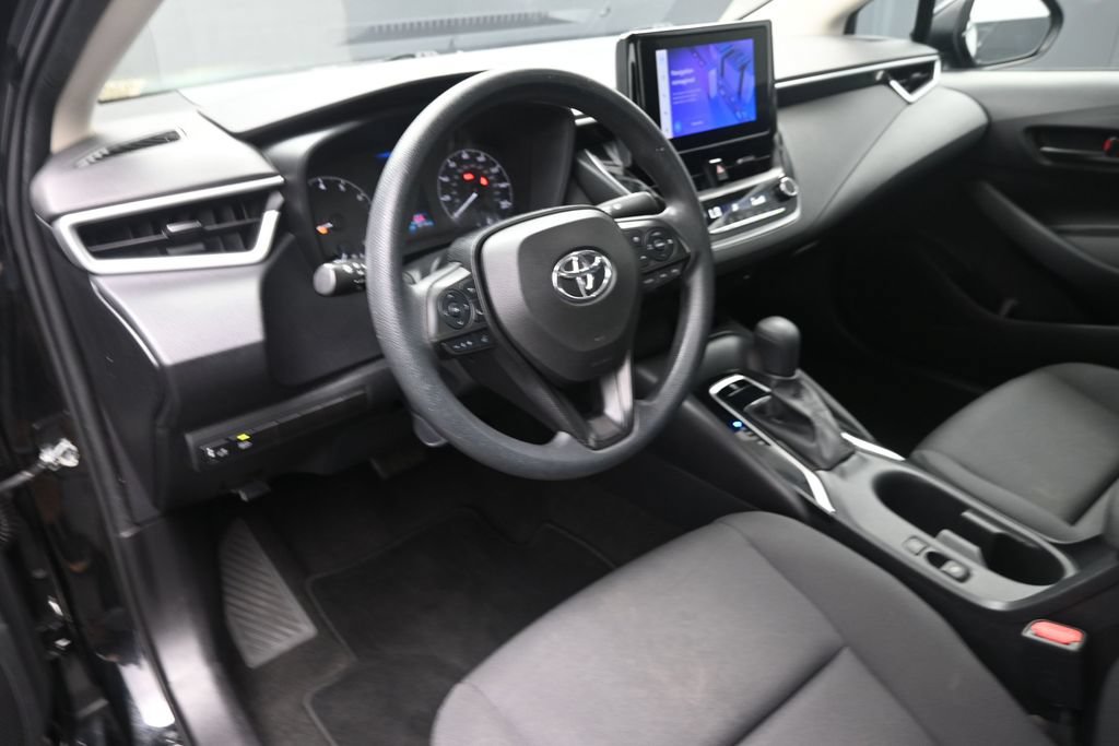 Used 2023 Toyota Corolla LE FWD image 17