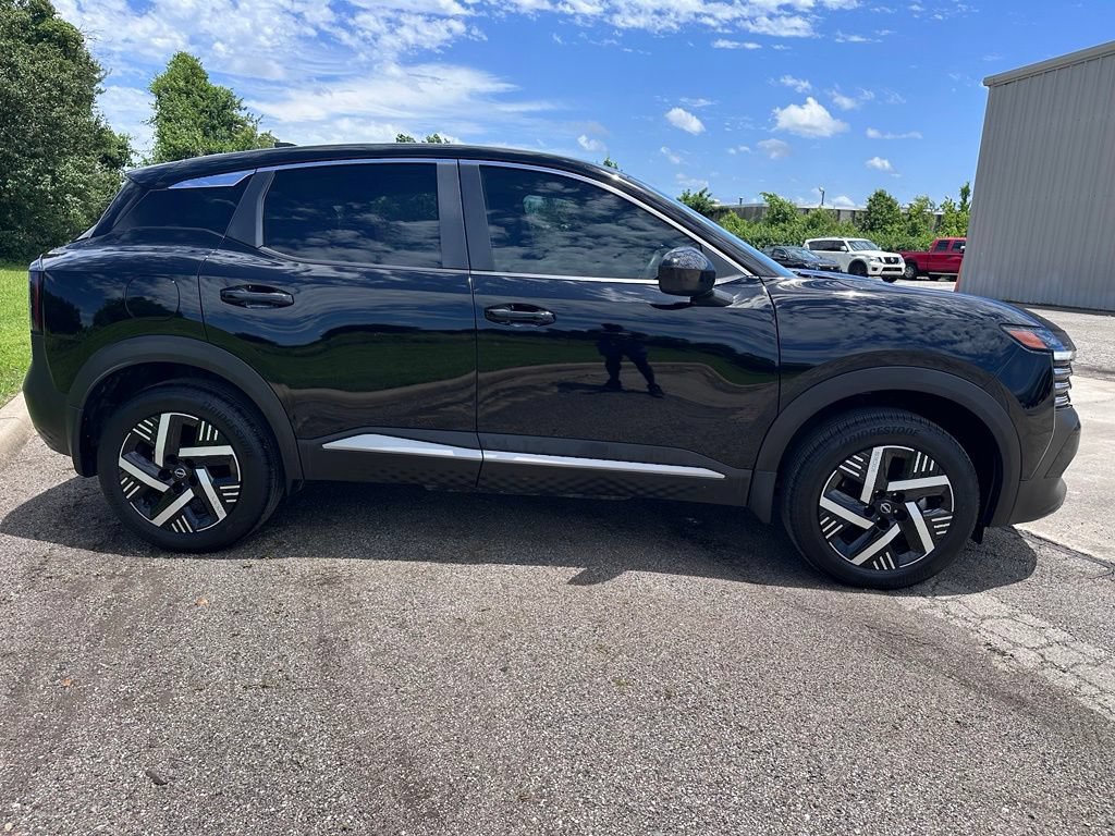 Used 2025 Nissan Kicks SV FWD image 5