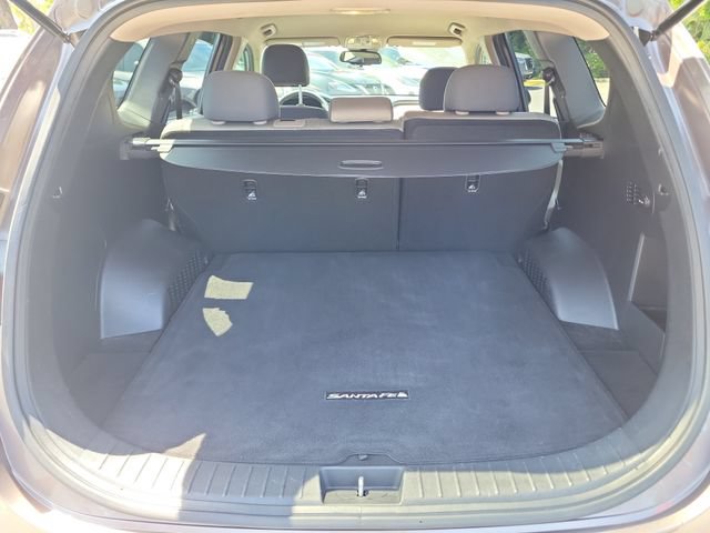 Used 2020 Hyundai Santa Fe SEL w/ Cargo Package FWD image 9