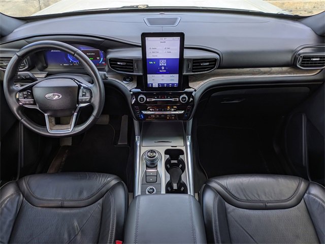 Used 2022 Ford Explorer Platinum w/ Technology Package image 18