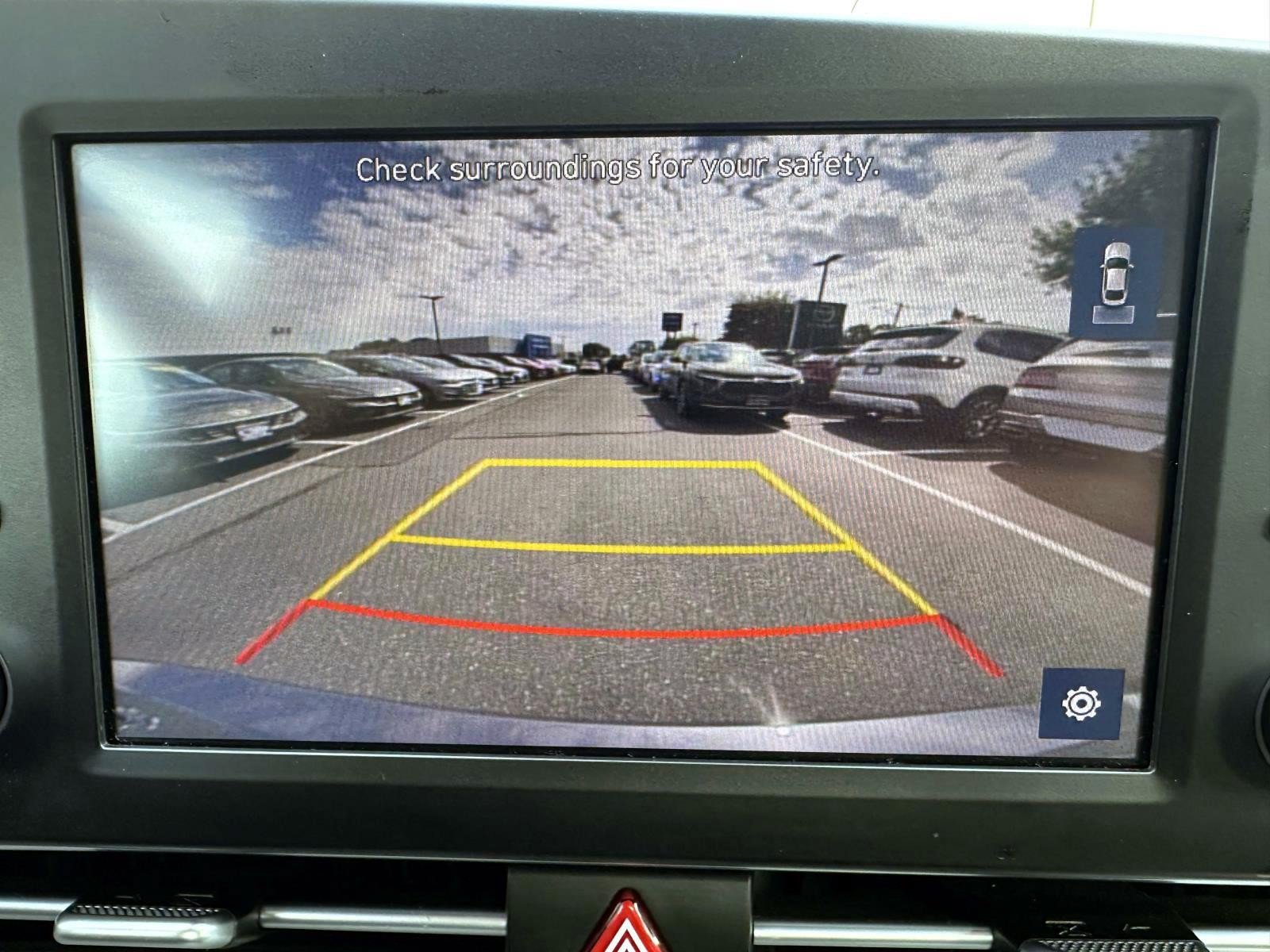 Used 2023 Hyundai Elantra SE FWD image 21