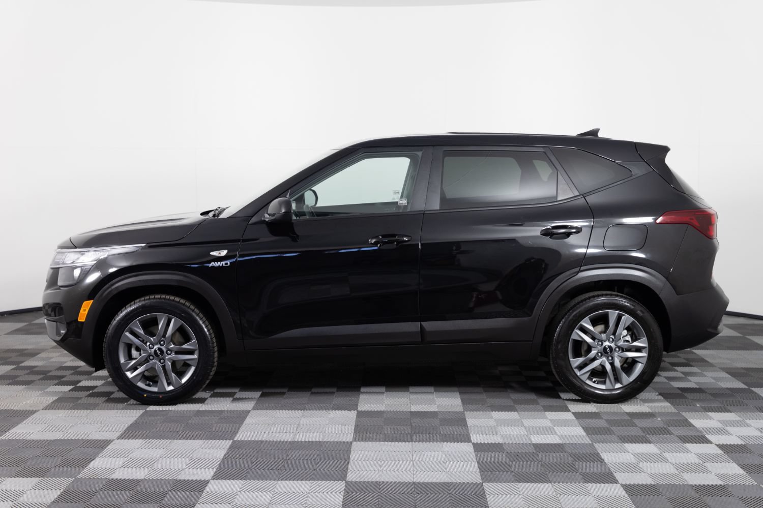 Used 2022 Kia Seltos LX AWD/4WD image 3