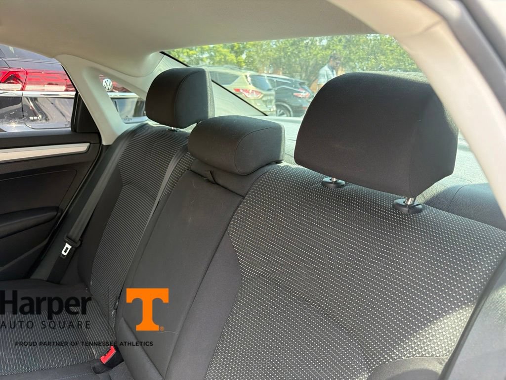 Used 2018 Volkswagen Passat 2.0T S w/ Driver Assistance Package FWD image 8