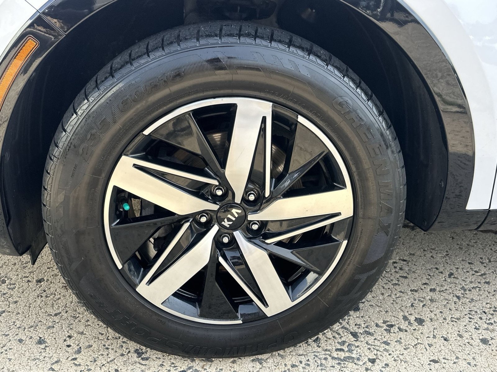 Used 2021 Kia Sorento S FWD image 13