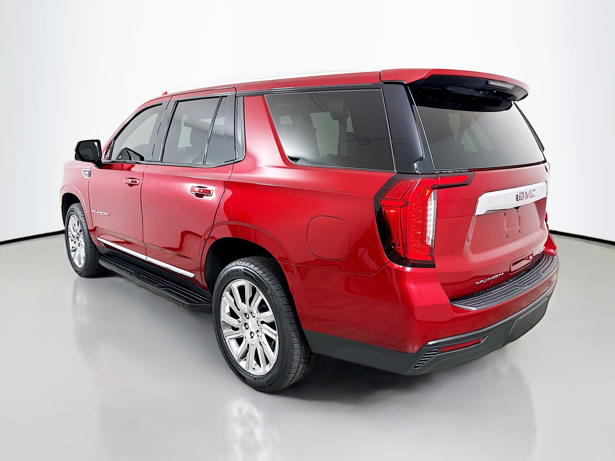 Used 2021 GMC Yukon SLT w/ SLT Premium Package image 5