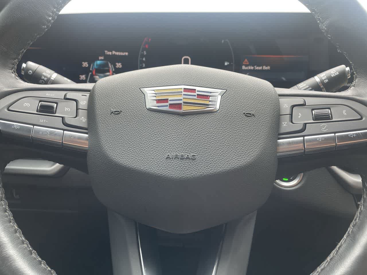 Certified 2024 Cadillac XT4 Luxury w/ Cold Weather Package AWD/4WD image 10
