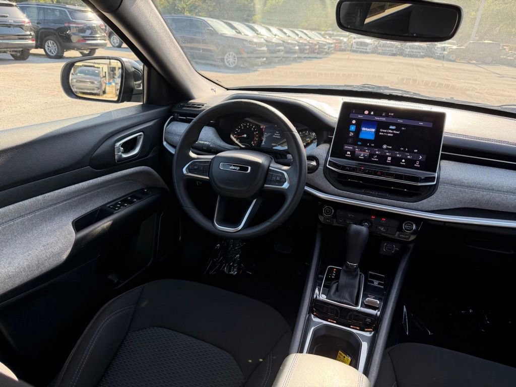 Used 2023 Jeep Compass Sport AWD/4WD image 32