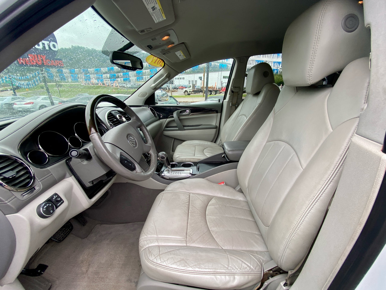 Used 2017 Buick Enclave Leather image 12