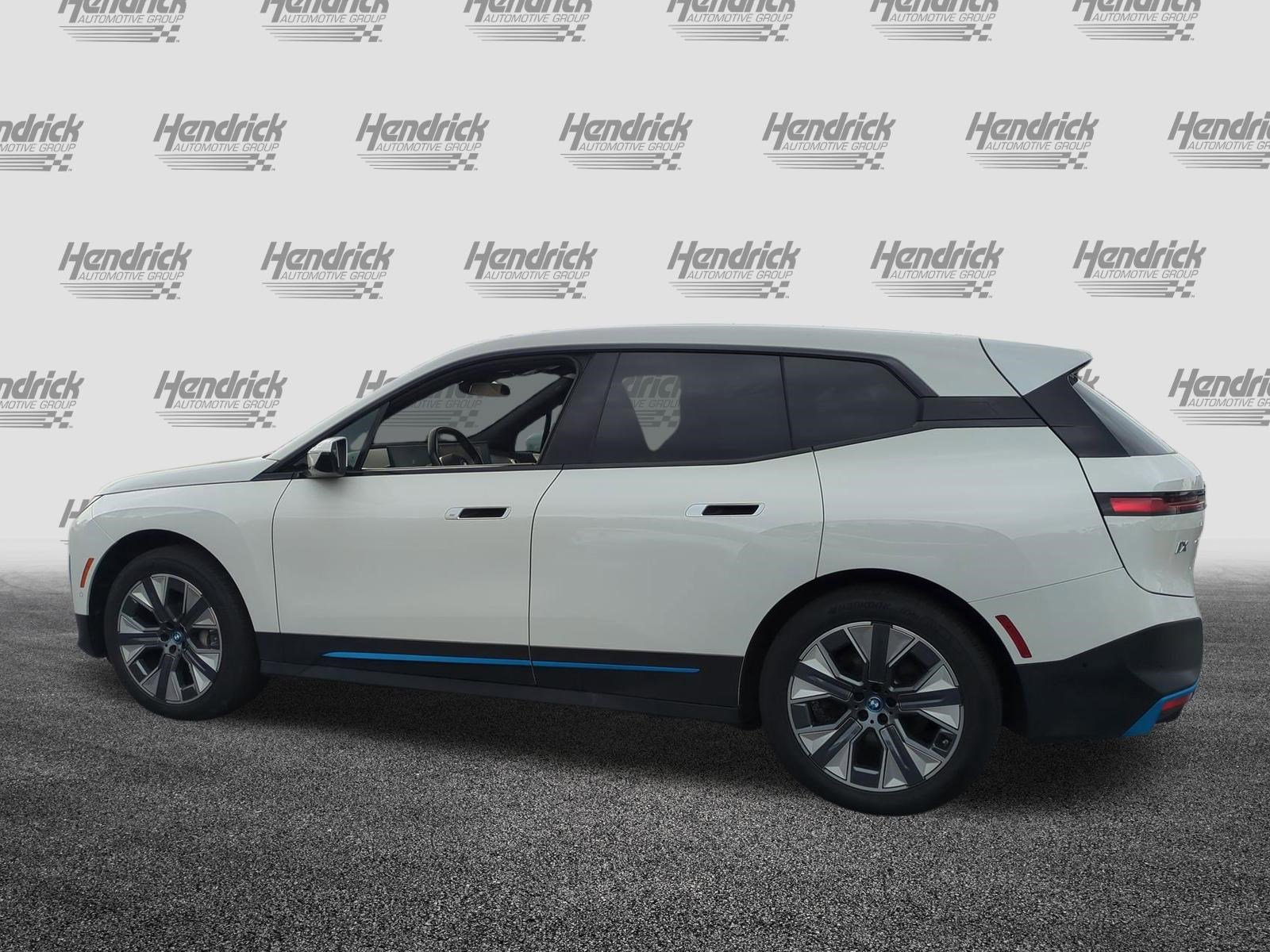 Certified 2023 BMW iX xDrive50 w/ BMW I Signature Blue Package AWD/4WD image 8