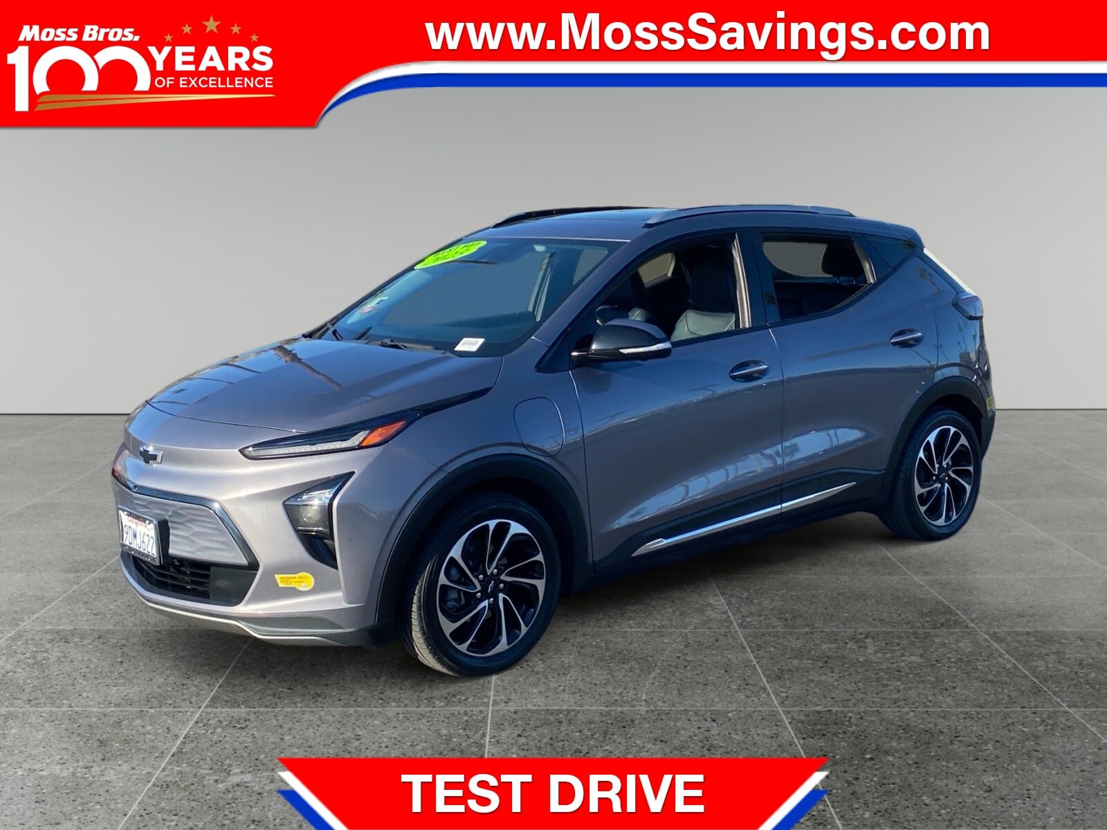 Used 2023 Chevrolet Bolt EUV Premier w/ Sun & Sound Package FWD image 1