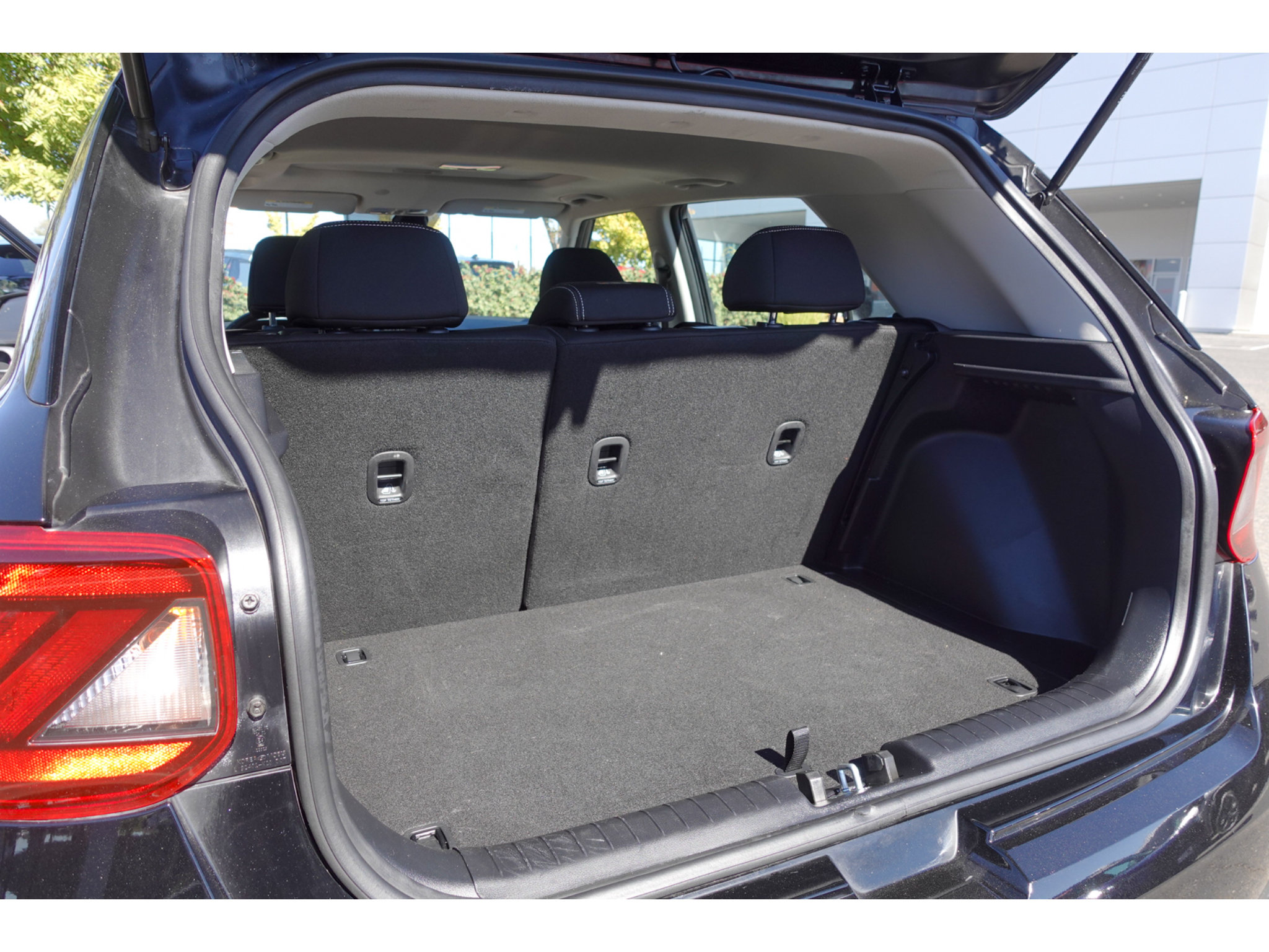 Used 2025 Hyundai Venue SEL FWD image 23