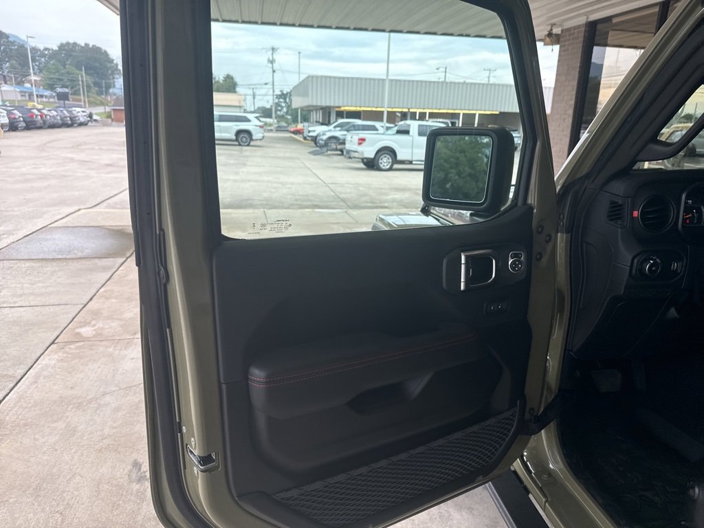 New 2025 Jeep Wrangler Unlimited Rubicon image 15