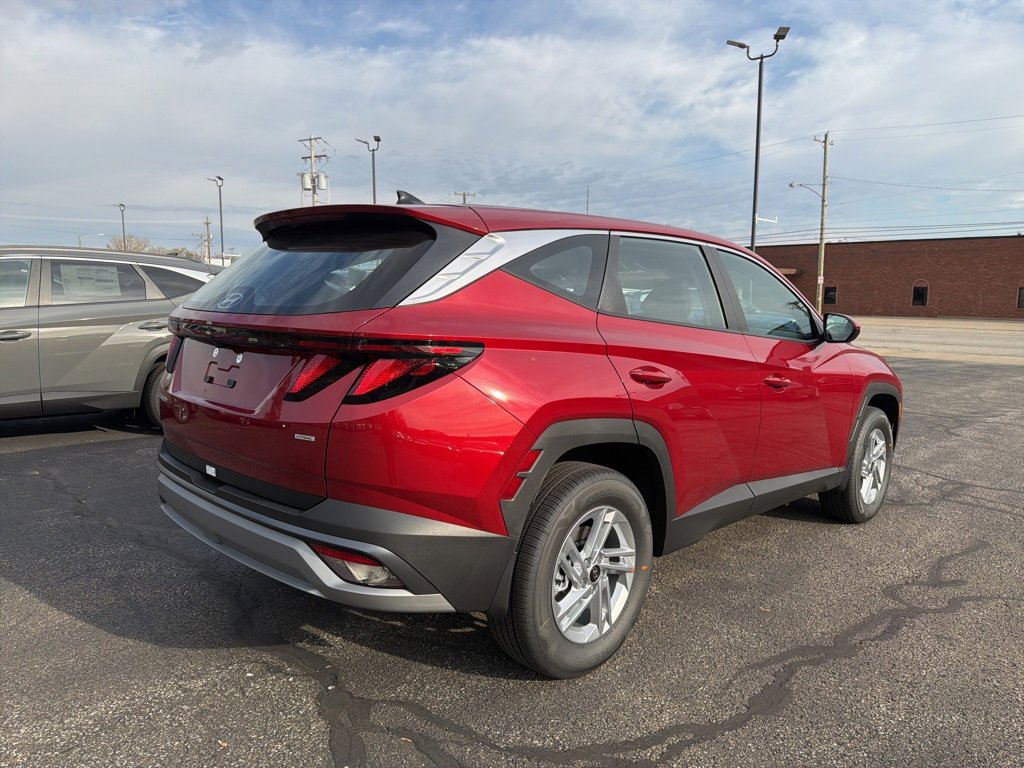 New 2026 Hyundai Tucson SE image 7