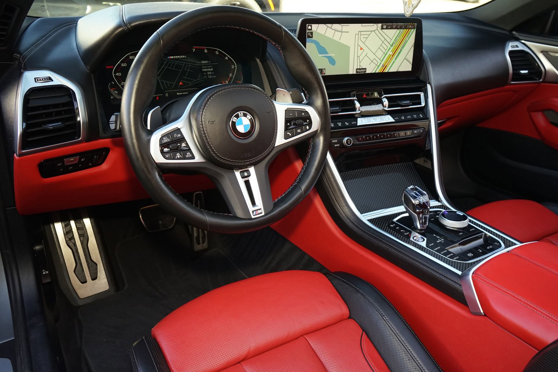 Used 2023 BMW M850i xDrive Convertible image 2