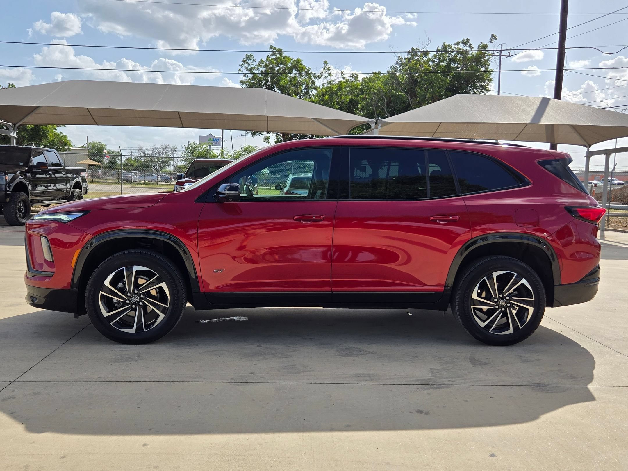 Certified 2026 Buick Enclave Sport Touring FWD image 4