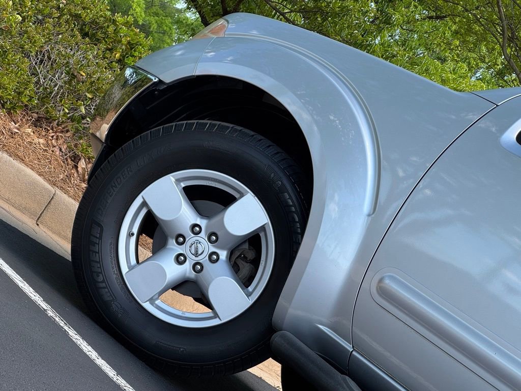Used 2006 Nissan Frontier LE RWD image 9