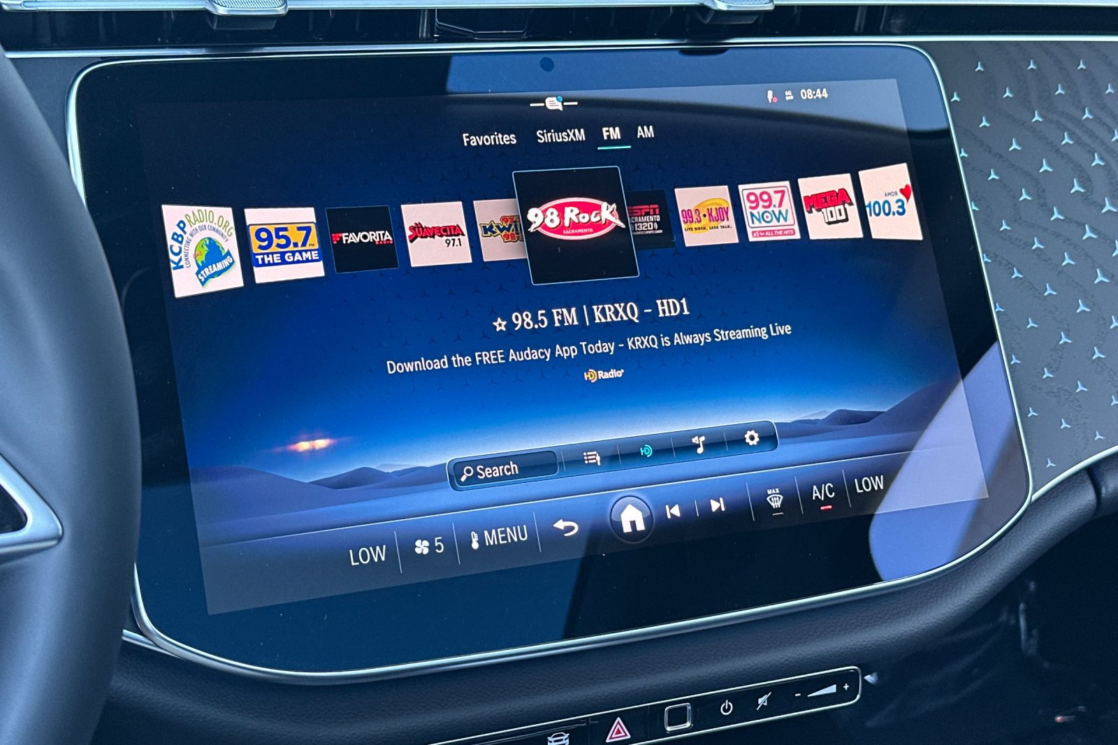 New 2026 Mercedes-Benz E 450 4MATIC Sedan image 17