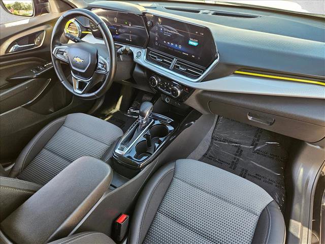 Used 2026 Chevrolet Trax LT w/ LT Convenience Package image 24