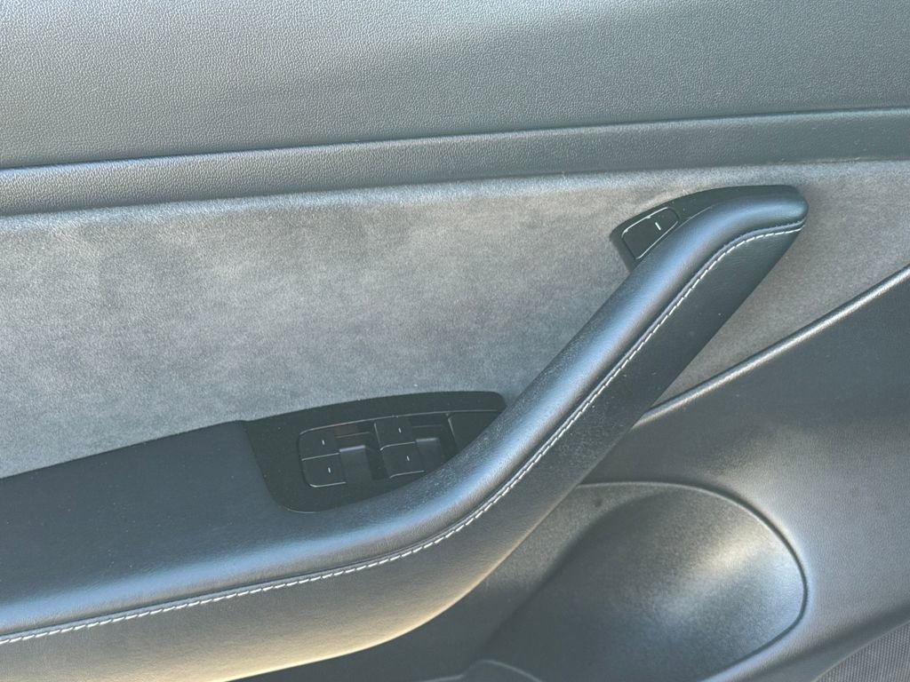 Used 2020 Tesla Model 3 Long Range image 33
