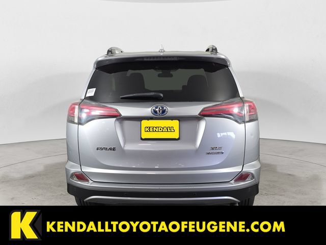Used 2017 Toyota RAV4 XLE w/ Convenience Package AWD/4WD image 6