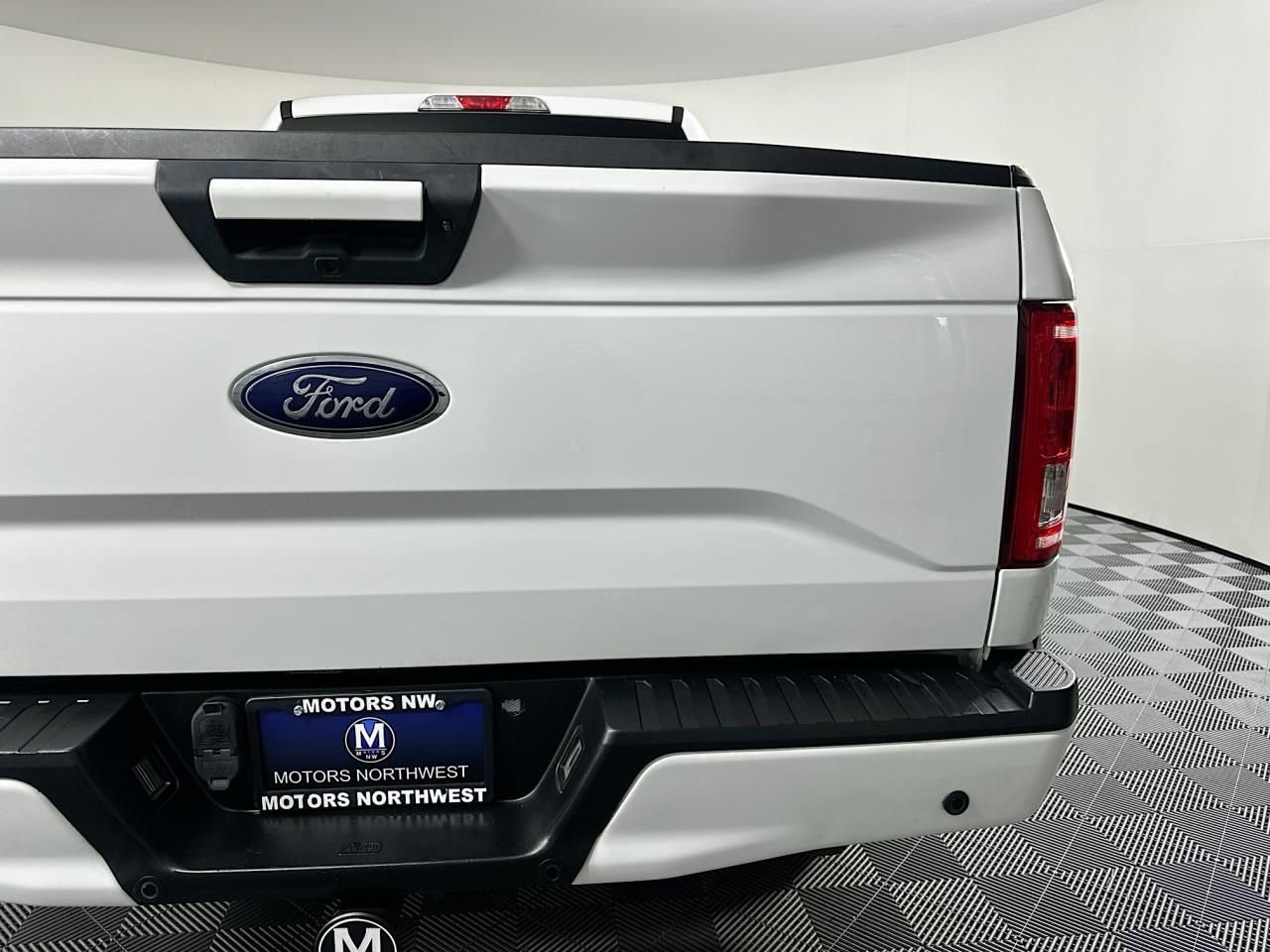 Used 2016 Ford F150 XLT w/ Equipment Group 302A Luxury image 18