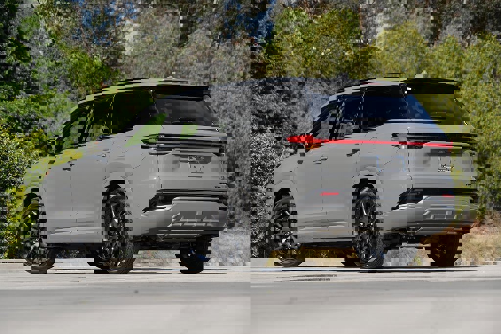 New 2026 Lexus TX 500h AWD image 2