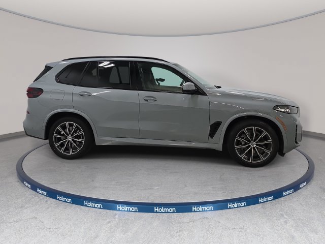 Used 2024 BMW X5 xDrive40i w/ M Sport Package AWD/4WD image 5