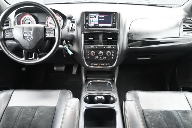 Used 2016 Dodge Grand Caravan SXT FWD image 22