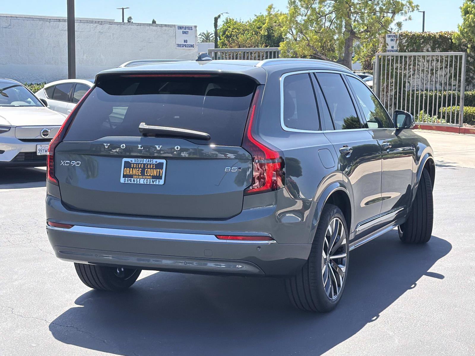 New 2027 Volvo XC90 B6 Bright AWD/4WD image 6