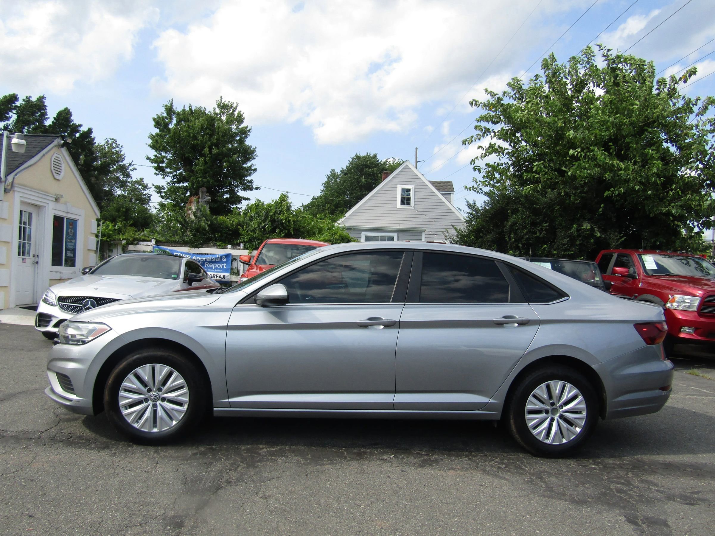 Used 2019 Volkswagen Jetta S w/ Driver Assistance Package FWD image 4