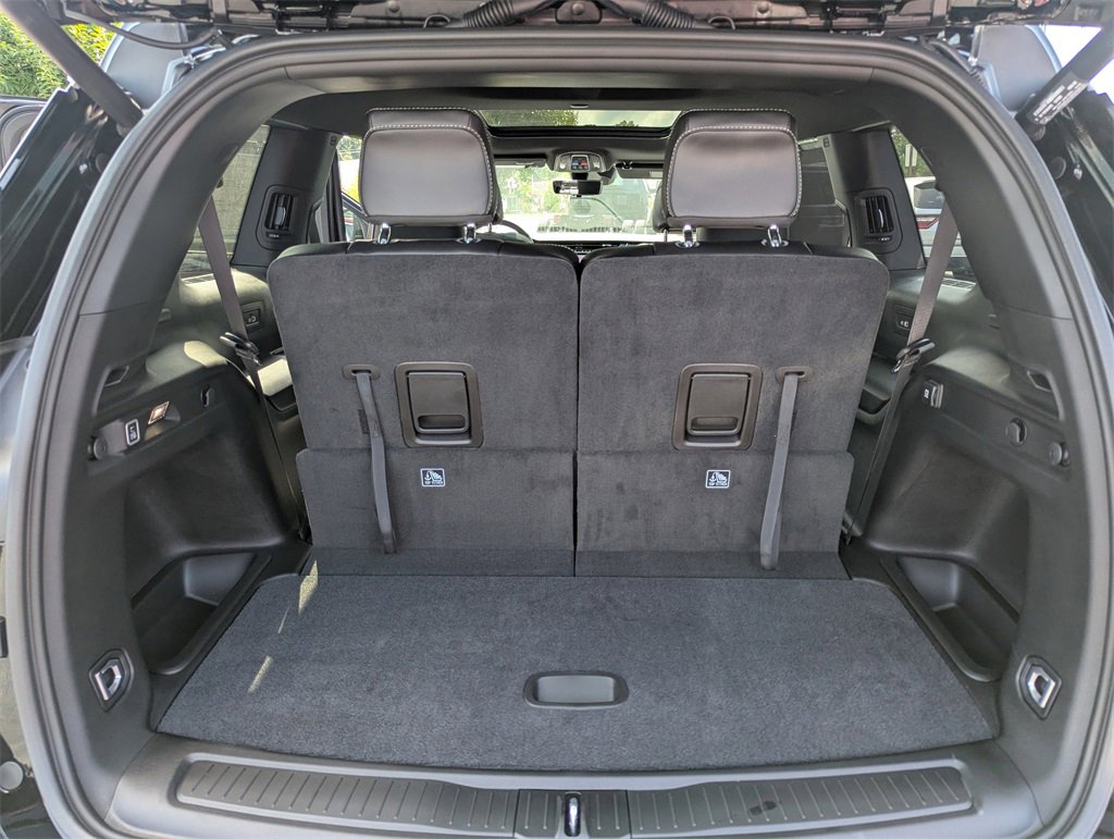 New 2025 Jeep Grand Cherokee L Limited w/ Luxury Tech Group II image 14