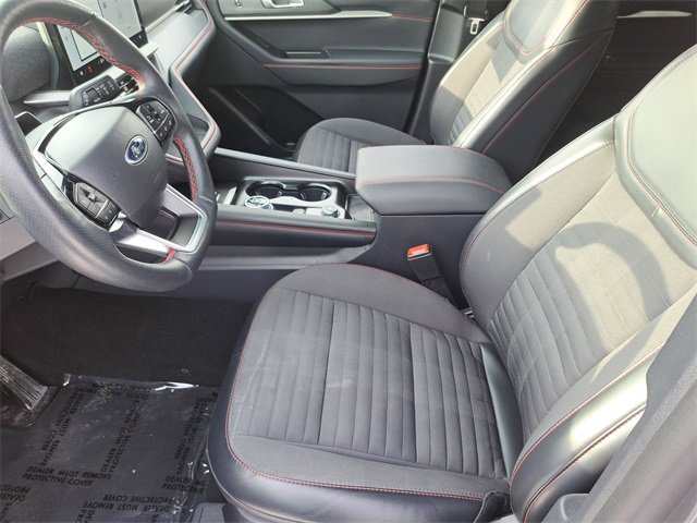 Used 2025 Ford Explorer ST-Line image 24