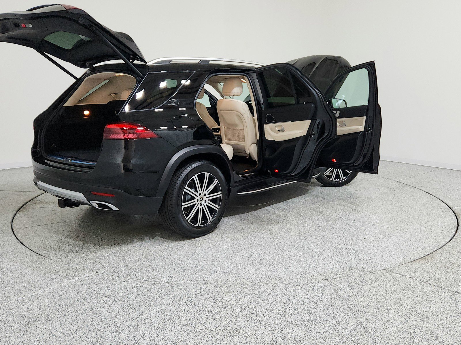 Certified 2025 Mercedes-Benz GLE 350 4MATIC image 7