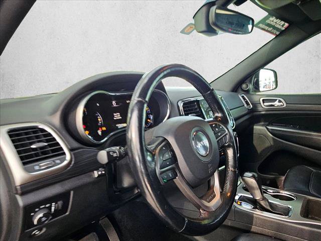 Used 2020 Jeep Grand Cherokee Altitude RWD image 9