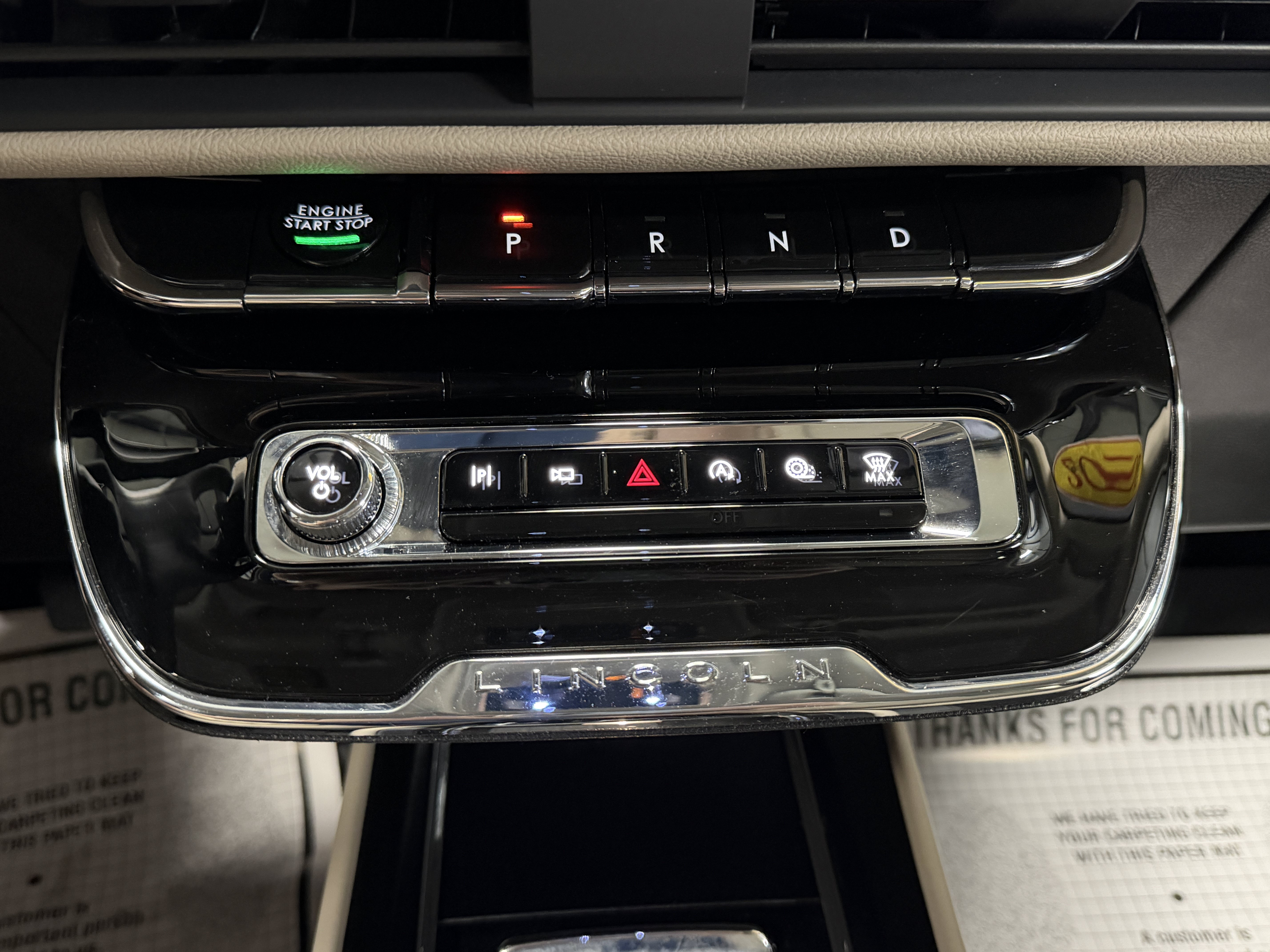 Used 2025 Lincoln Corsair AWD w/ Equipment Group 101A image 11