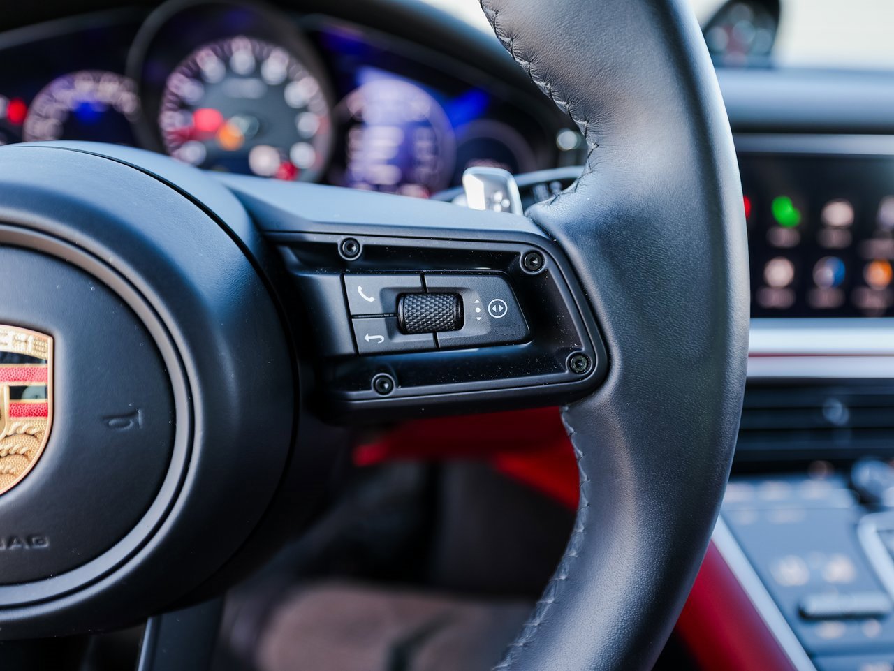 Certified 2023 Porsche Panamera Platinum Edition image 16