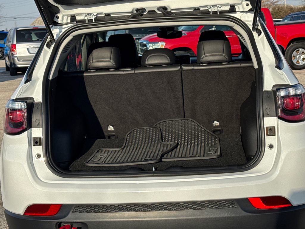 Used 2022 Jeep Compass Trailhawk w/ Trailhawk Convenience Group image 31