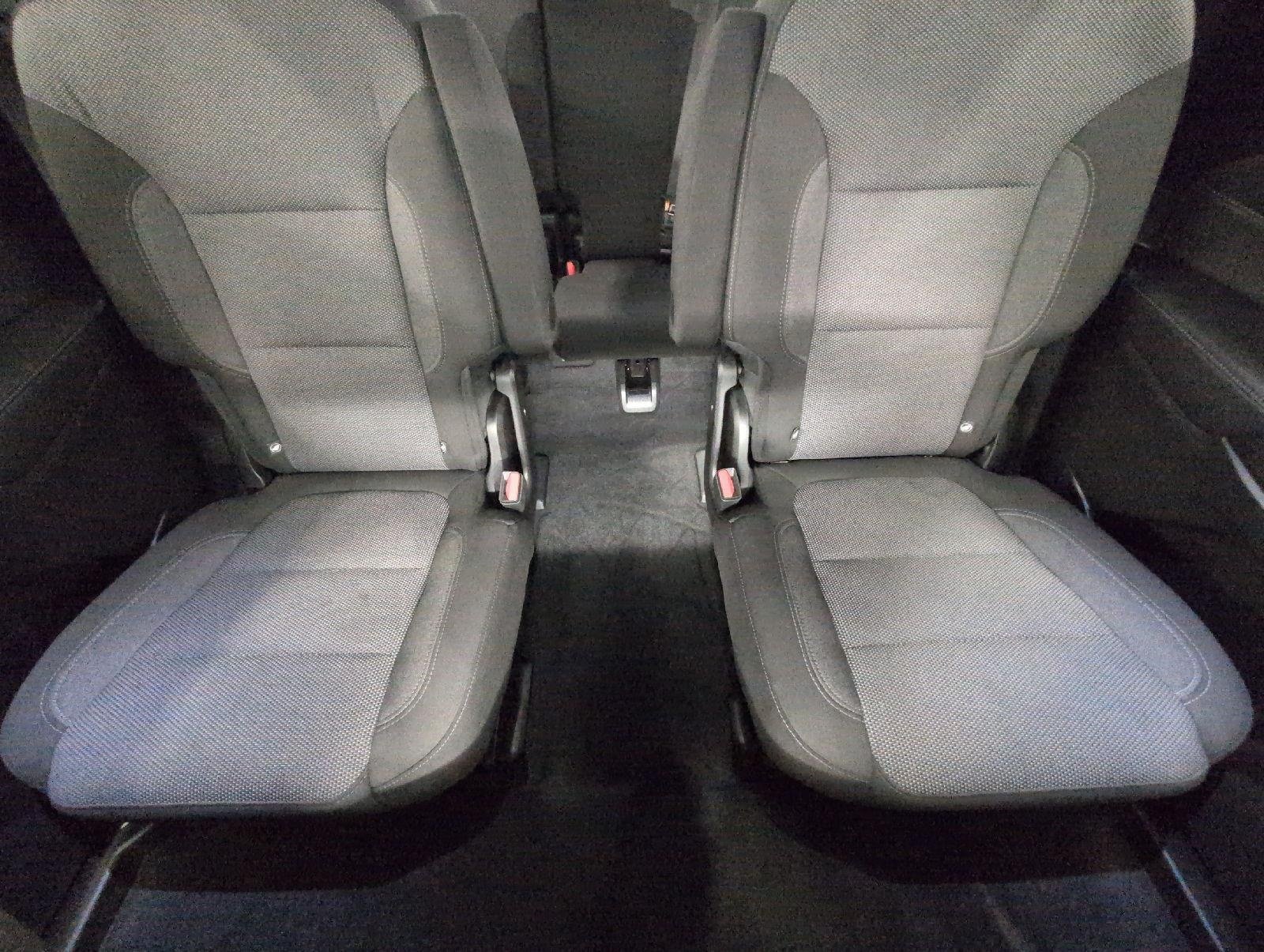 Used 2023 Chevrolet Traverse LT w/ LPO, Floor Liner Package AWD/4WD image 24