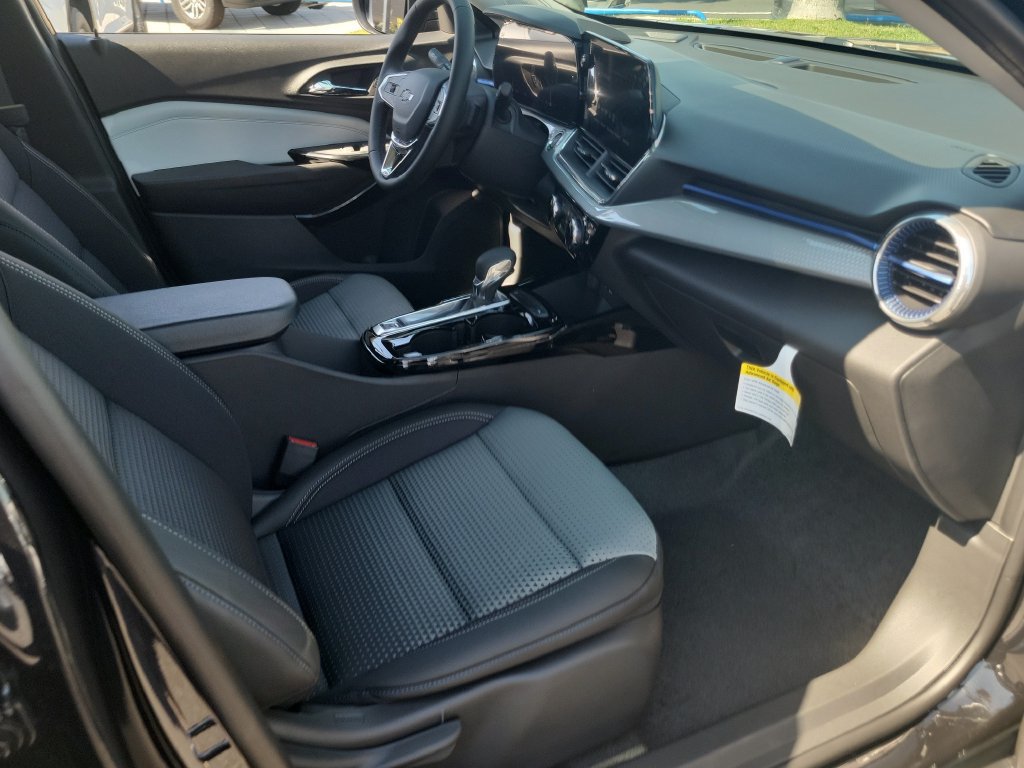 New 2026 Chevrolet Trax LT w/ Driver Confidence Package FWD image 13