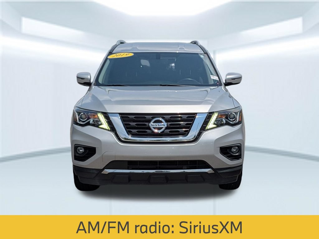 Used 2019 Nissan Pathfinder SV FWD image 12