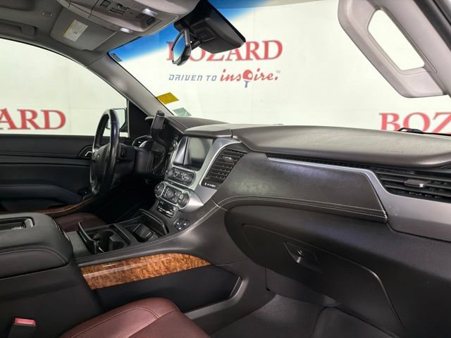 Used 2019 Chevrolet Suburban Premier w/ Premier Plus Edition RWD image 17
