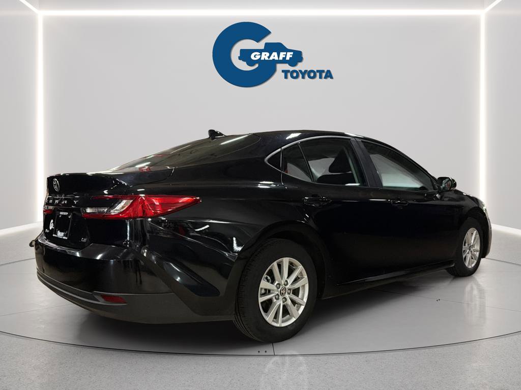 Used 2025 Toyota Camry LE FWD image 7