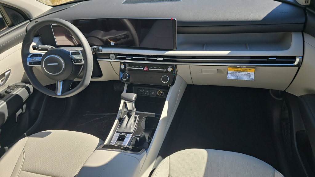New 2026 Hyundai Tucson SEL Plus FWD image 16