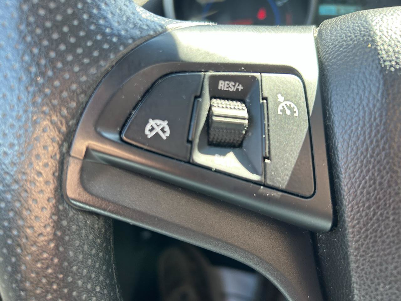 Used 2015 Chevrolet Cruze LT FWD image 17