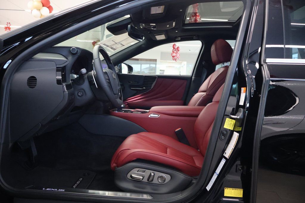 New 2026 Lexus LS 500 AWD image 6